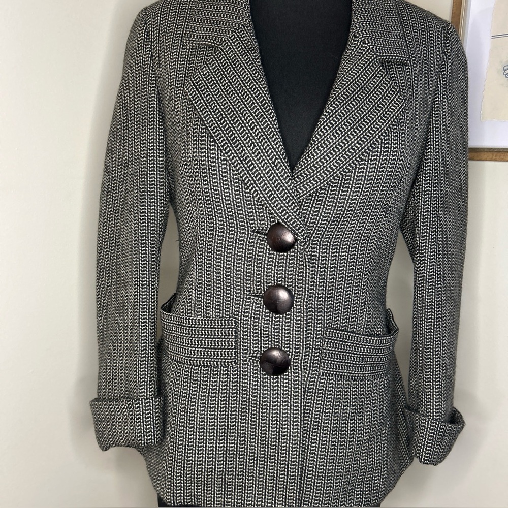 Yves Saint Laurent VINTAGE Rive Gauche Wool Blazer w/ wooden buttons-size 34(4) - Picture 2 of 7